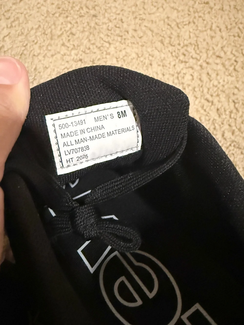 NWT Men’s Levi's Drive Lo Black Sneakers with Gum Outsole SZ 8